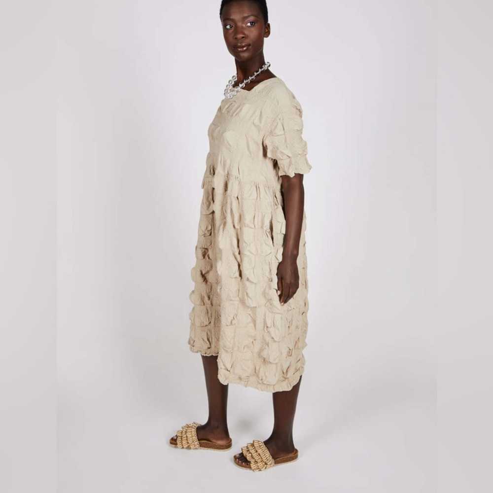 Intentionally blank Onica Midi Dress in Taupe